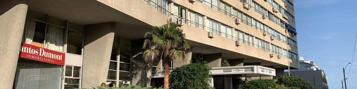 Departamento 2 dormitorios - 2 baños 
Edificio con servicio de mucama diario - todo el año 
Servicio de playa 
Recepción 24 horas 
