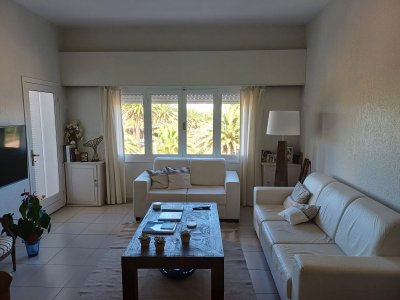 Apartamento 3 dormitorios frente a la plaza artesanos. Muy lindo. Excelente ubicacion!