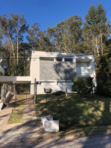 Casa linda y moderna 2 dormitorios y 3 baños en Rincon del Indio