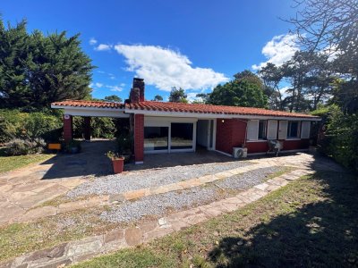 Casa 3 dormitorios - Chalet Litman en inmejorable ubicación 