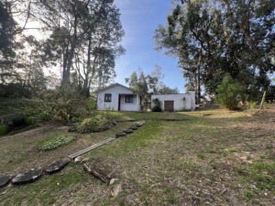 Casa 2 dormitorios y medio mas gran Barbacoa, estilo campo, en terreno de 1500 mts2