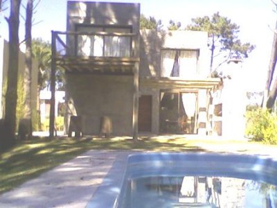 Divina casa a 3 cuadras del mar en Montoya!!