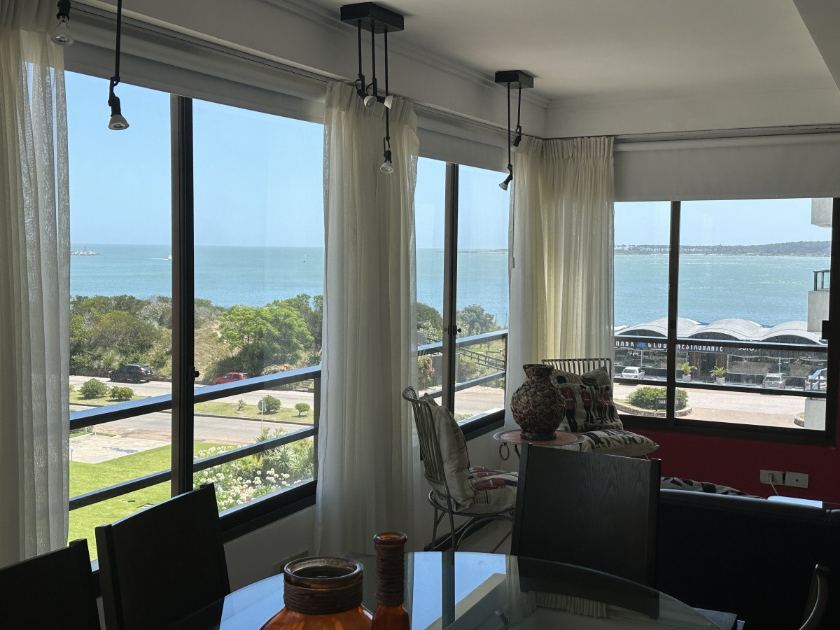 Apartamento en venta  frente al Mar 