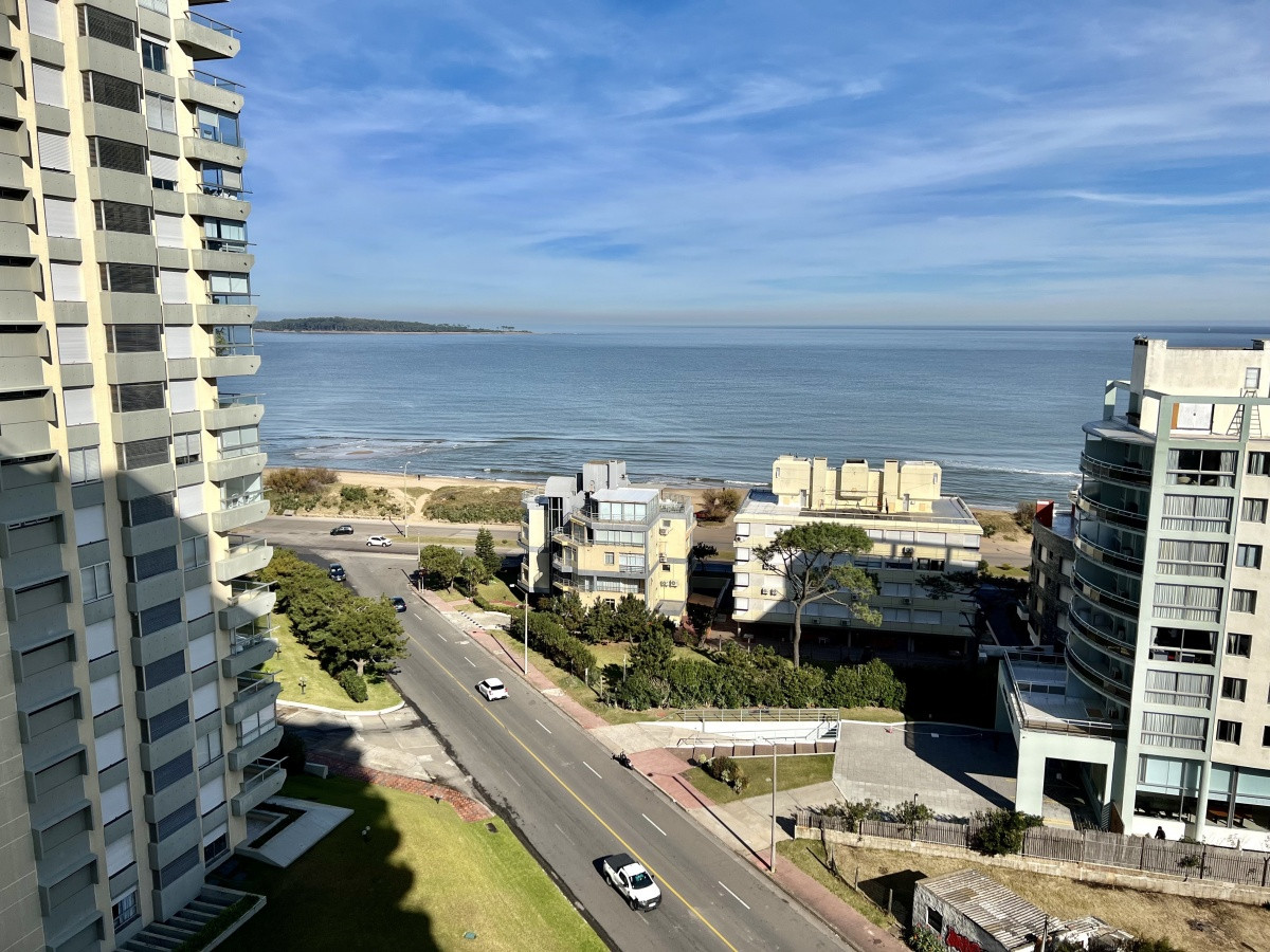 Apartamento en venta  de 3 dormitorios en Playa Mansa