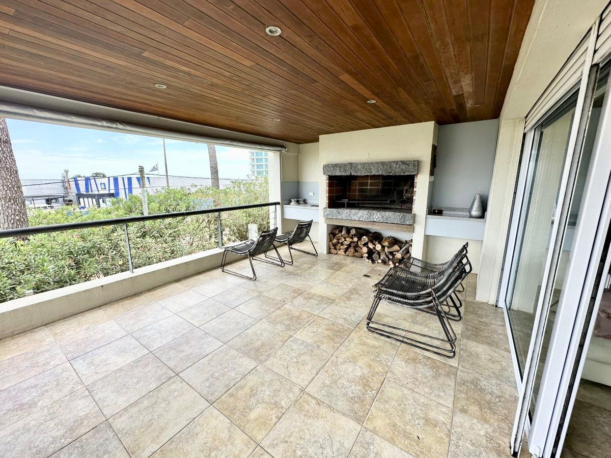Apartamento en venta  en Punta del Este semipiso