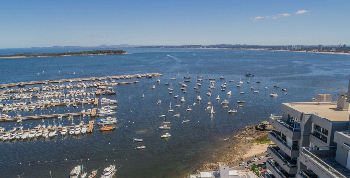 PentHouse  con Impactante Vista a Puerto Punta del Este 