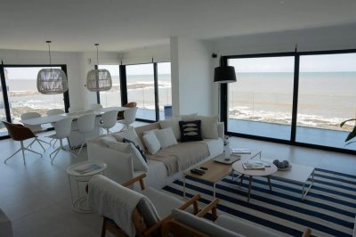 Penthouse en venta êninsula vista al mar y servicios