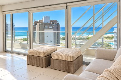 Penthouse en alquiler Playa Brava