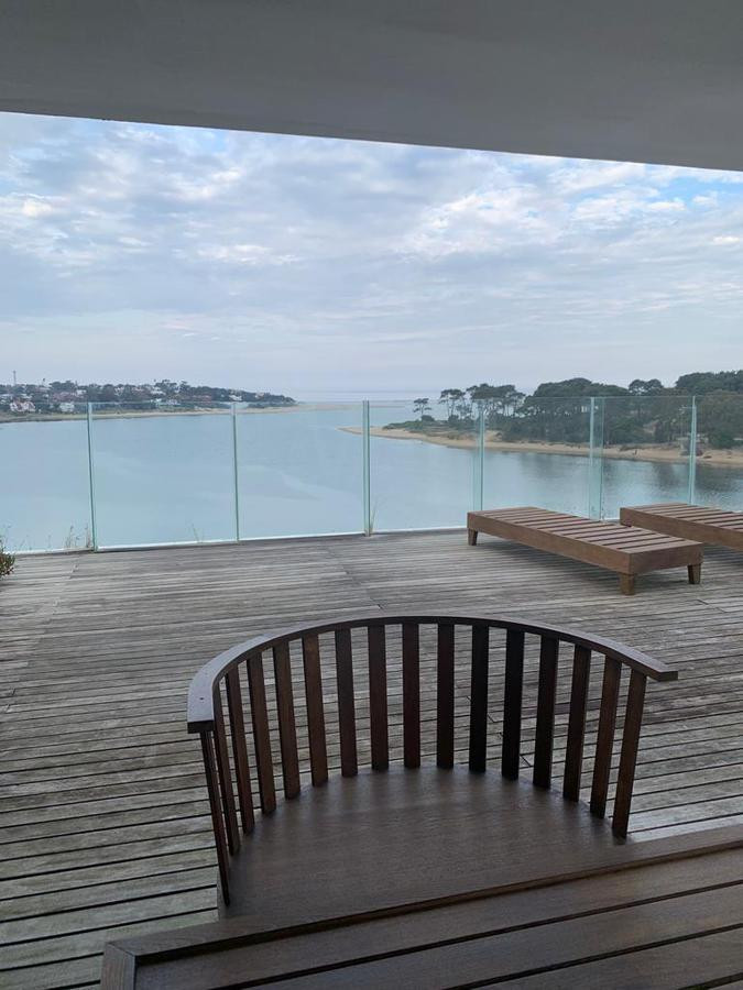 Penthouse en venta 3 dormitorios en La barra con vista al mar