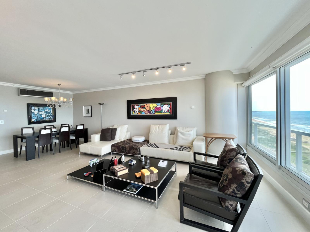Apartamento frente al mar Playa Brava Torre Premium