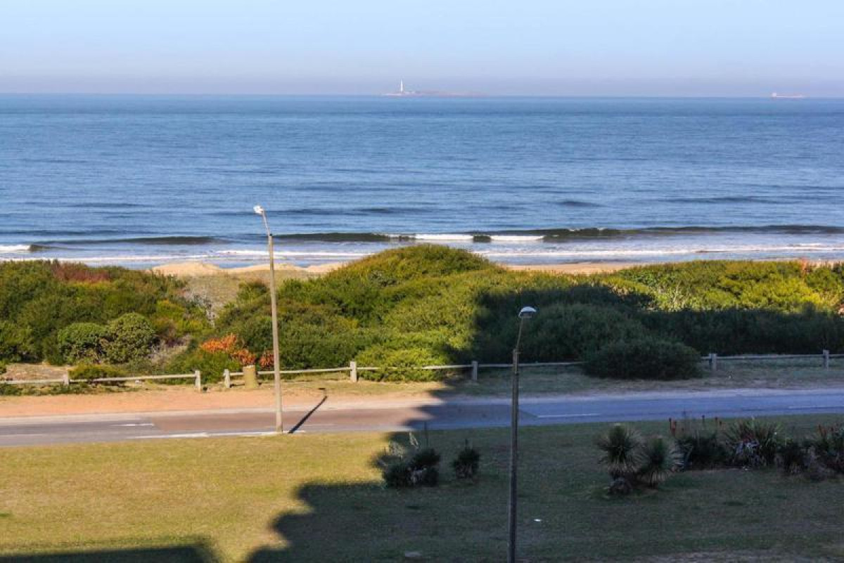 Apatamento de 4 suites frente al mar Playa Brava