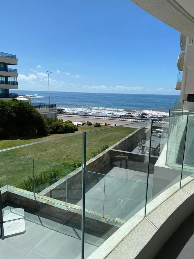 Apartamento de 1 dormitorio  frente al mar 