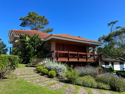 Casa en Venta a pocos metros de Playa Mansa