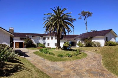 Mansion Frente a Playa Mansa