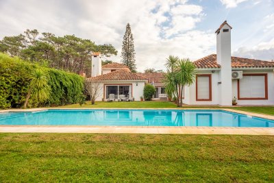 Importante Casa en venta en barrio San Rafael Punta del Este 