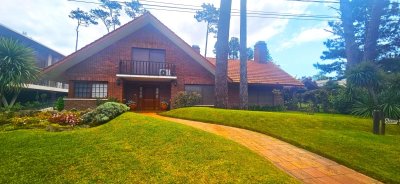  Casa en venta muy Próxima al Mar