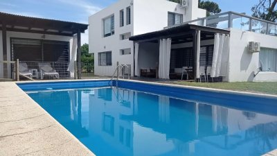 Casa estilo minimalista en venta Rincon del Indio 