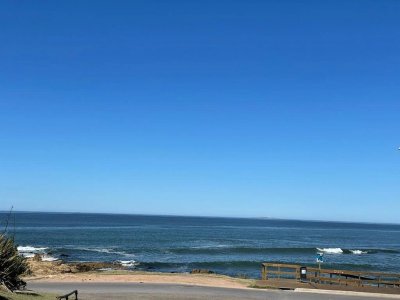 Casa enventa con vista al mar Manantiales La Barra