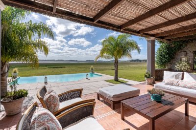 Chacra con hermosa casa en venta con vista a Laguna Anastasio Jose Ignacio