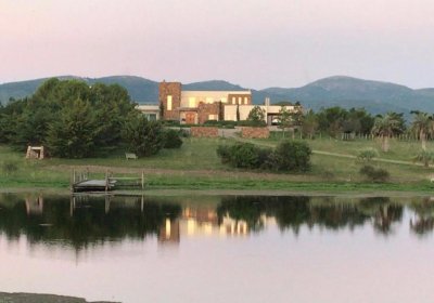 Chacra en Cerros Azules en venta de 86 hectareas con hermosa Finca