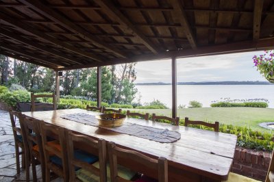 Chacra con 70 metros de frente a la Laguna del Sauce