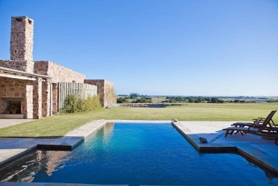 Chacra estilo contemporaneo en venta en ( consulte precio )