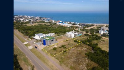 EXCELENTE LOTE EN PUEBLO JOSE IGNACIO CERCA DEL MAR