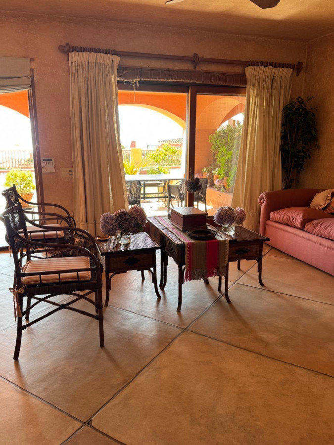 ¡Apartamento con vista al atardecer!.