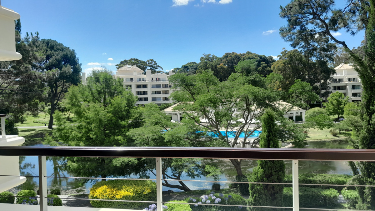 HERMOSO DEPARTAMENTO EN GREEN PARK CON VISTA!