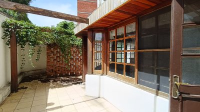 APARTAMENTO EN VENTA, RAMBLA GADNHI, 3 DORMITORIOS Y SERVICIO.