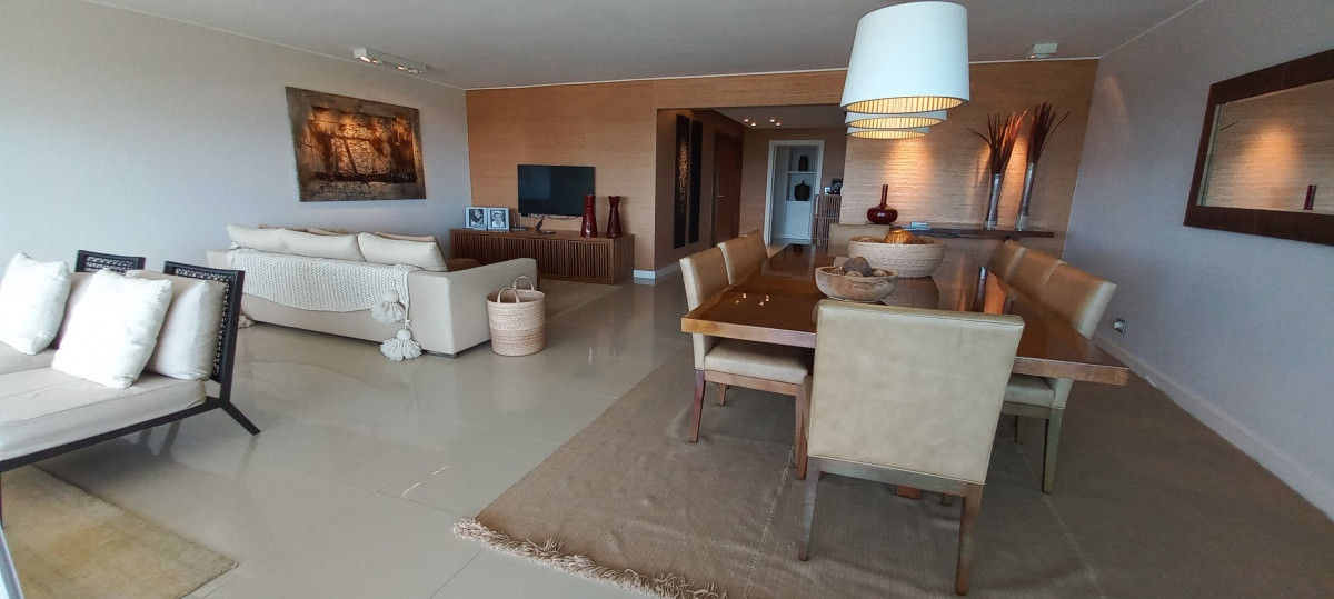 Apartamento de categoría en la Playa Brava