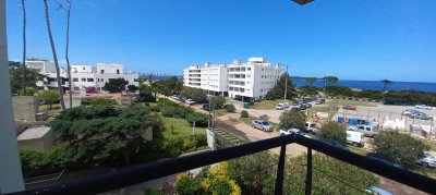 Playa Mansa con estufa a leña y parrillero propio - 4 dormitorios