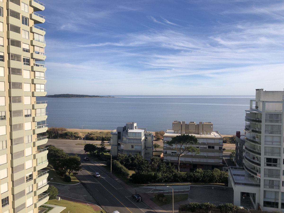 Excelente apartamento reciclado con vista al mar - 3 Dorm