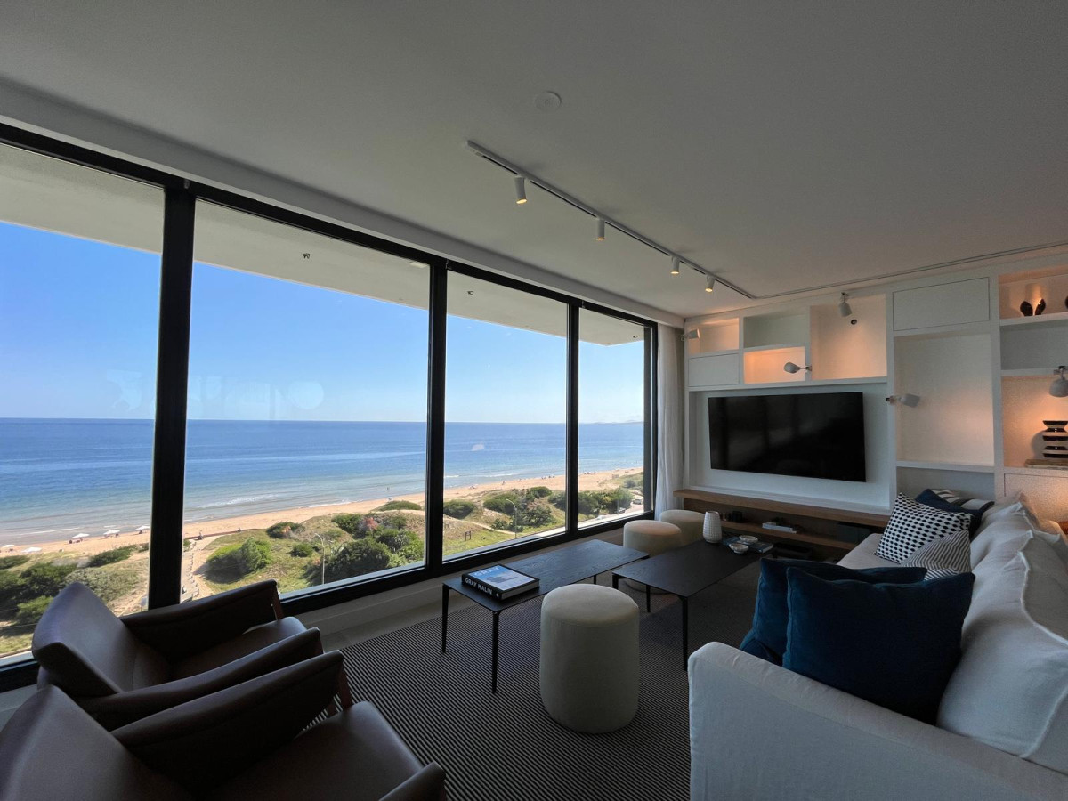 Apartamento en venta en Venetian - esquinero - 4 suites o 3 y dep. de servicio