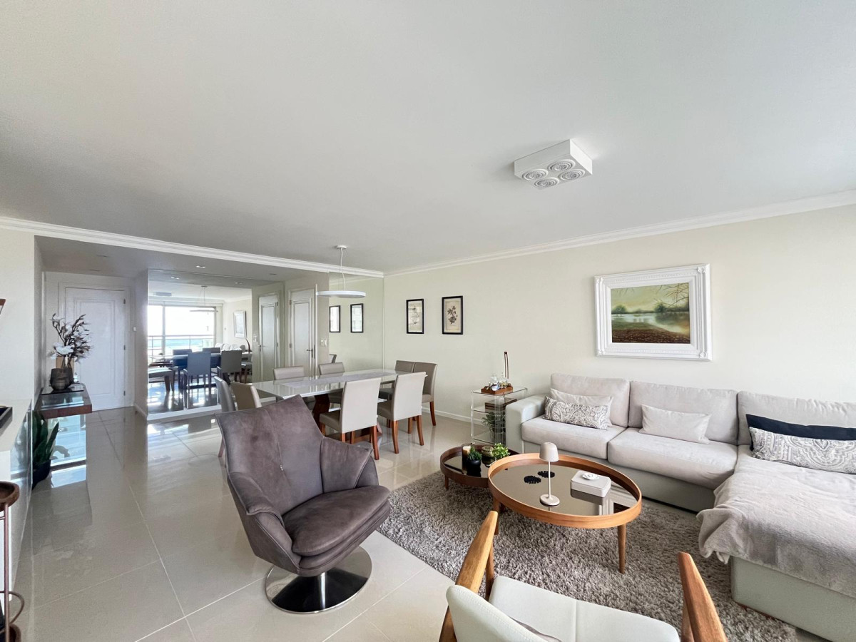 Apartamento en venta con garage - 3 suites 