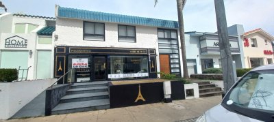 Local a pasitos de la calle 20 con excelentes marcas a su alrededor