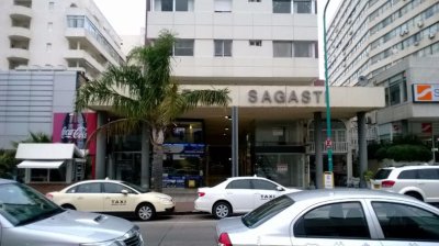 Local sobre Av. Gorlero