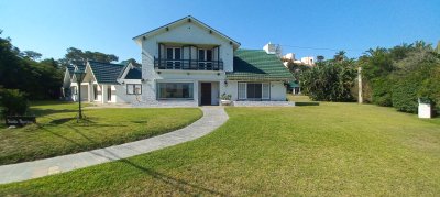 Terreno de 3.550 m2 en Playa Mansa