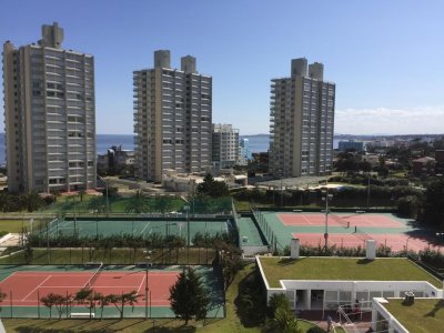 Apartamento en venta en Playa mansa, 2 dormitorios