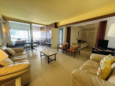 Venta de apartamento de dos dormitorios en Punta del Este
