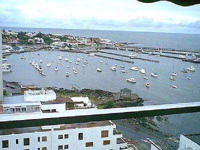 alquiler de apartamento en Punta del Este, vista al puerto