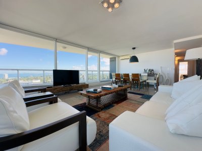 Penthouse en VENTA, 3 dormitorios en suite + Dependencia, vista 180°.