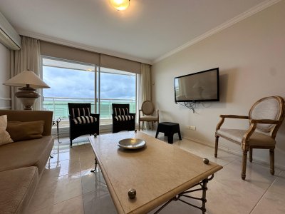 Venta y alquiler de apartamento de 3 dormitorios en Punta del Este