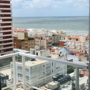 Apartamento en venta  de 2 dormitorios, 2 baños.