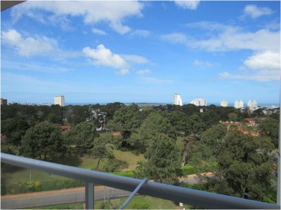 Venta de apartamento de dos dormitorios en Punta del Este