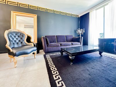 Venta de apartamento de dos dormitorios en Torre Yoo Punta del Este.