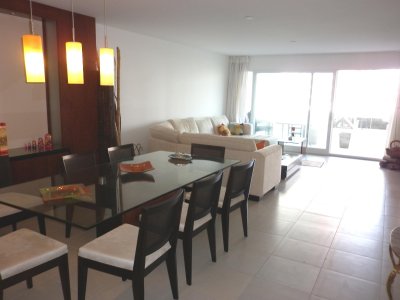 Venta y alquiler de apartamento de tres dormitorios en Punta del Este