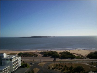 Apartamento en venta de 3 dormitorios y dependencia en Punta del Este