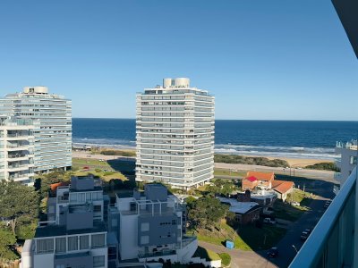 Venta de apartamento de dos dormitorios en Punta del Este