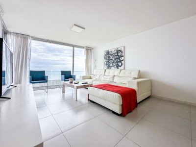 Apartamento en venta - Primera Linea playa mansa - Torre de categoria 